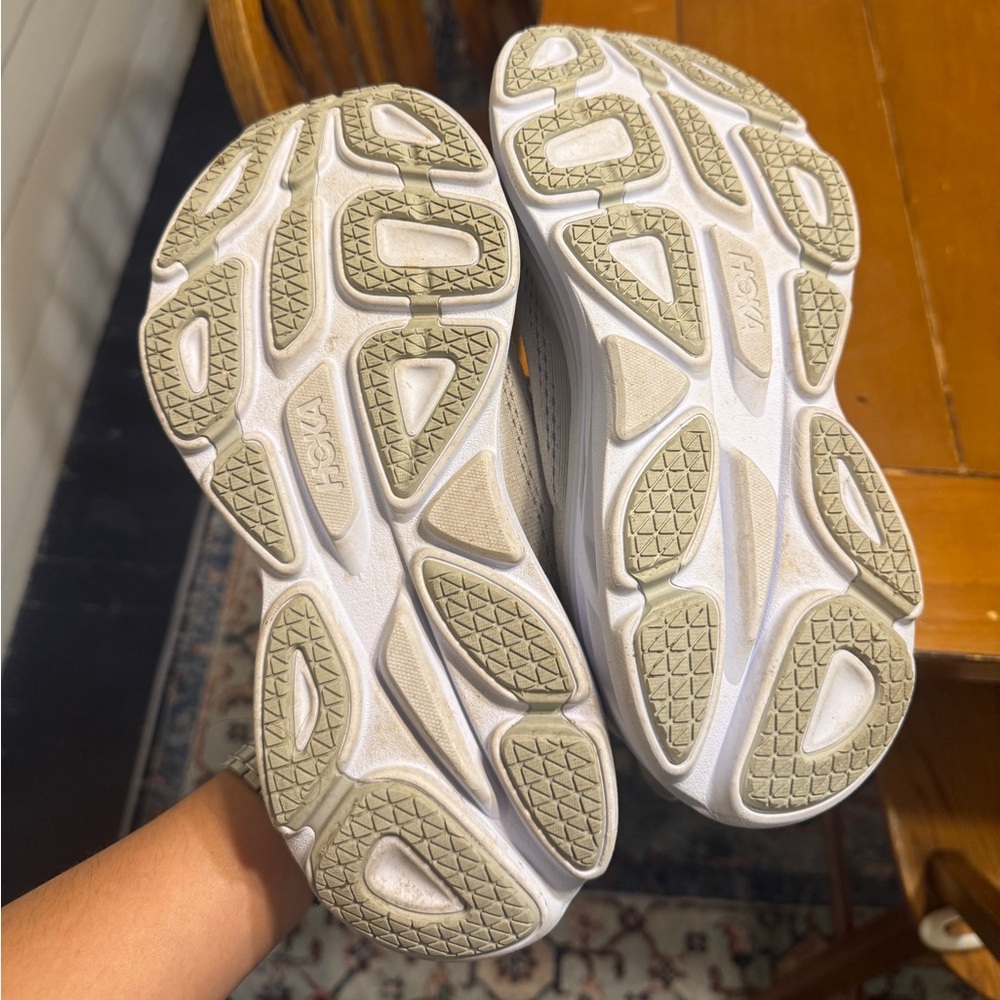 HOKA Bondi 8 Women's Gray Running Shoes - Picture 2 of 12